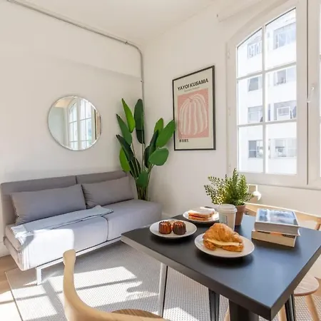 Hom I Departamento 1D1B En Iconico Barrio De Santiago Apartment